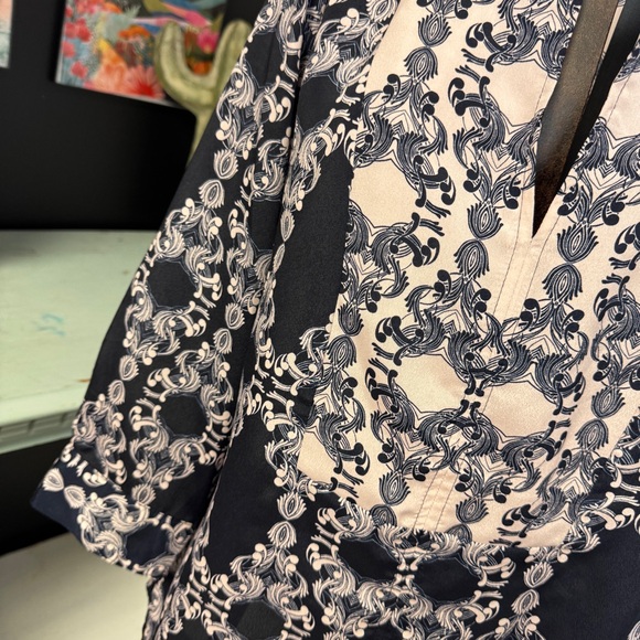 The Limited | floral pattern blouse | XS - Picture 3 of 4